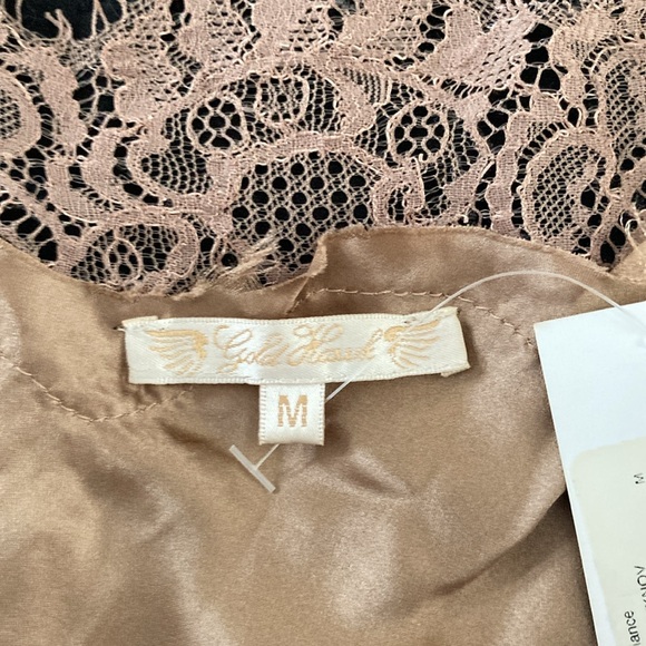 BNWT - Picture 3 of 9